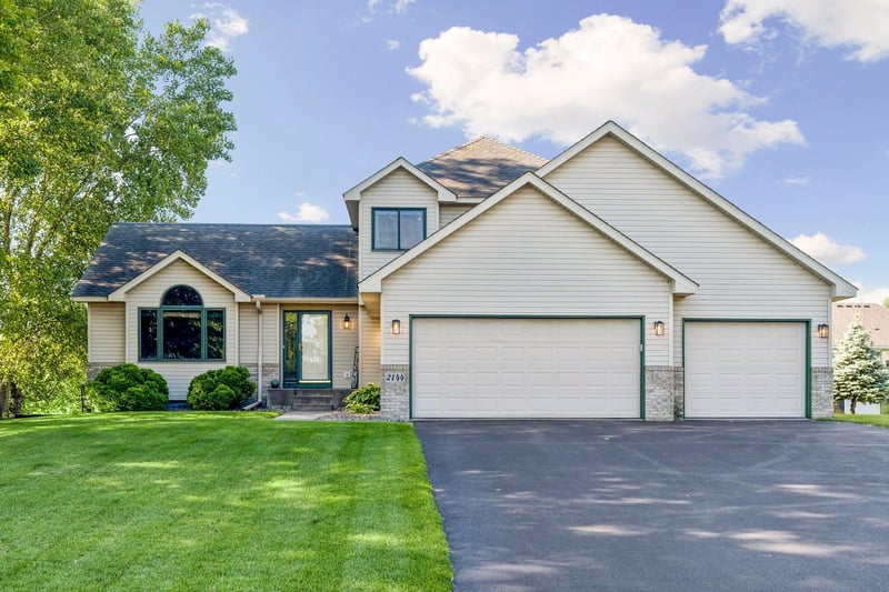 2144 151st Ln NW, Andover, MN 55304