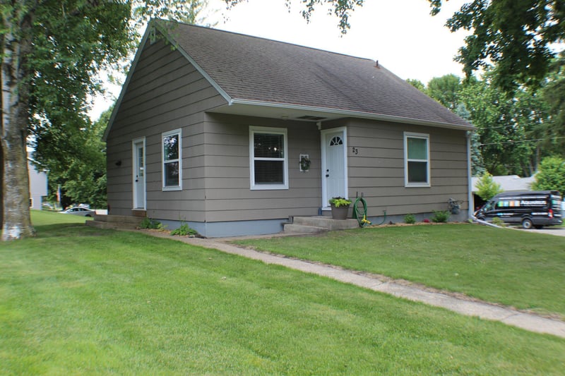 23 W Pike St, Osakis, MN 56360