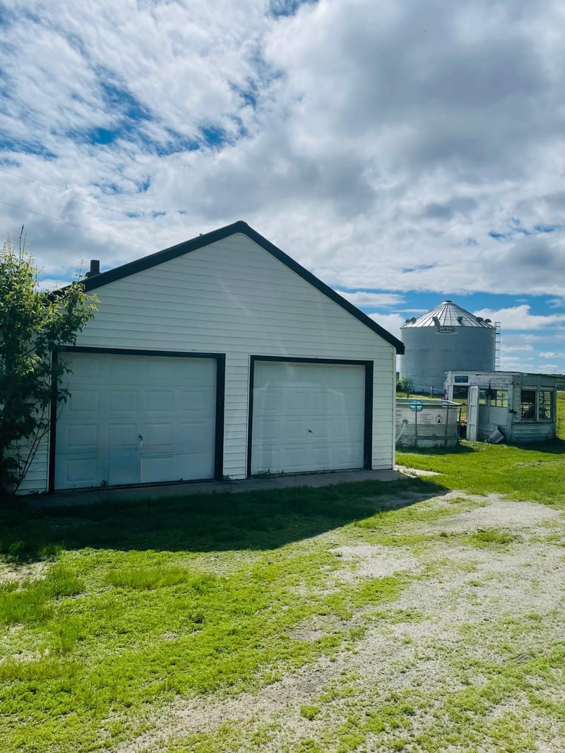 26924 600th Ave, Warroad, MN 56763