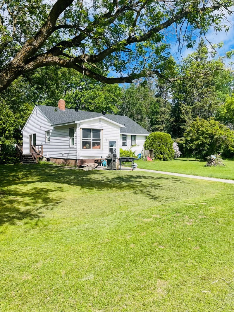 26924 600th Ave, Warroad, MN 56763