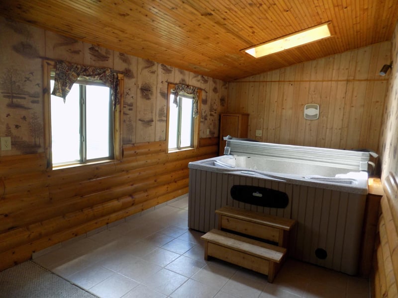 317 Milwaukee St, Lakefield, MN 56150