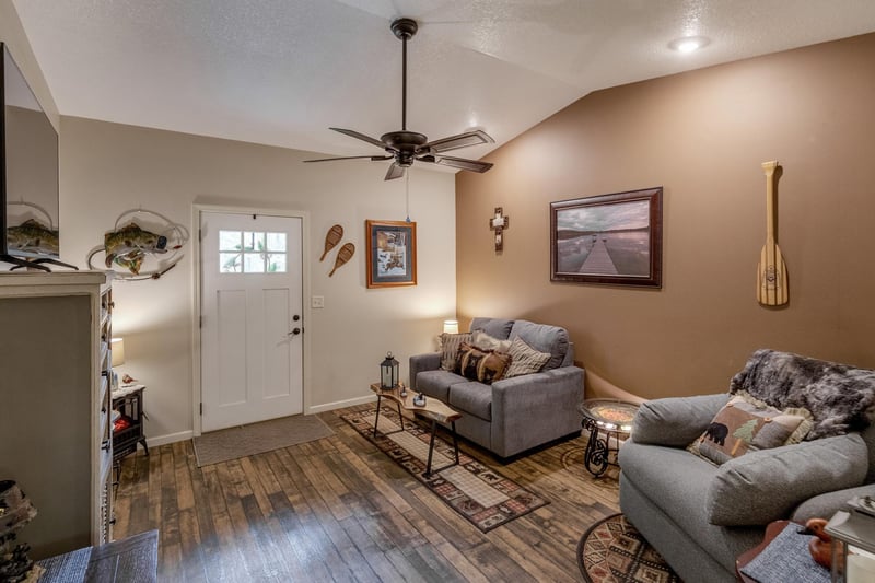 5870 Fledgling Way Dr NW, Walker, MN 56484