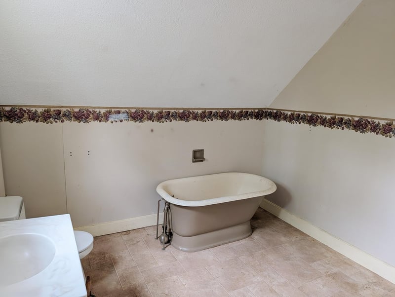 117 E Grant St, Spring Valley, MN 55975