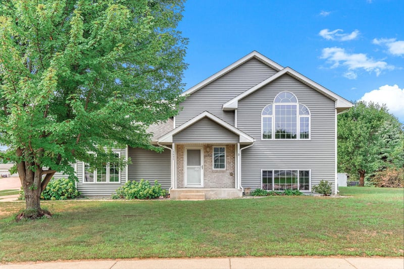 13597 Jesse St, Becker, MN 55308