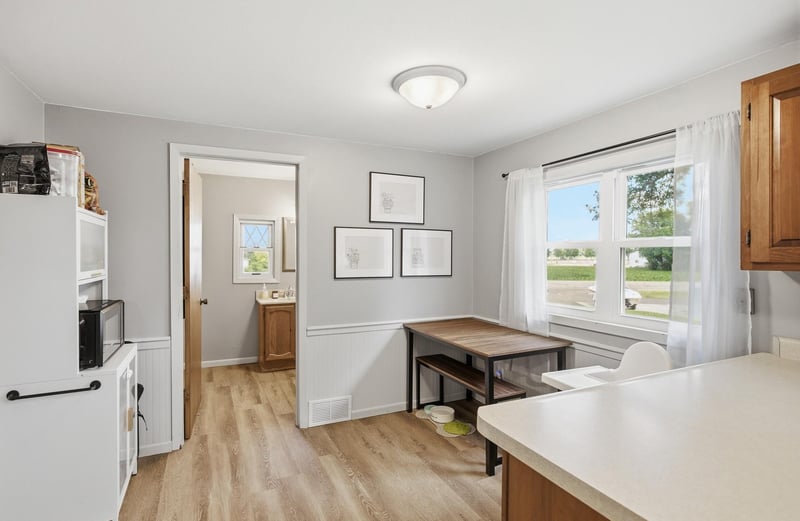 301 6th Ave NE, Mapleton, MN 56065