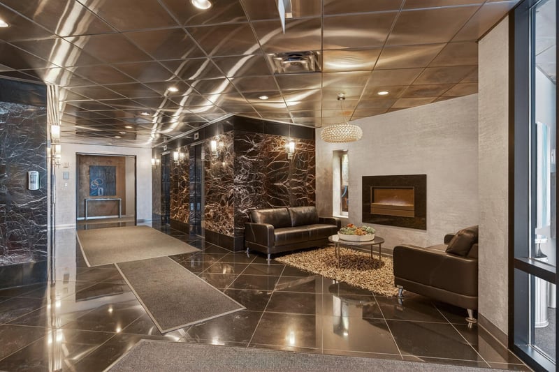 5601 Smetana Dr #101, Minnetonka, MN 55343