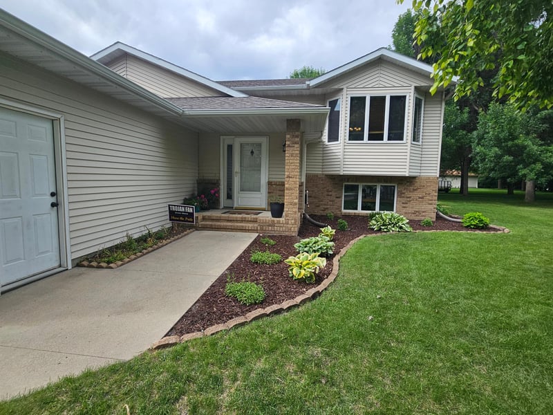 709 8th Ave SE, Barnesville, MN 56514