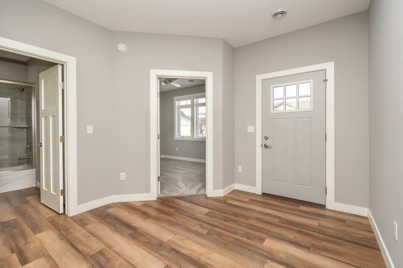 1118 Village St SE, New Prague, MN 56071
