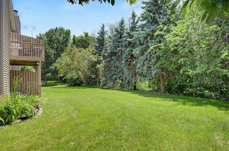 9211 Upland Ln N, Maple Grove, MN 55369