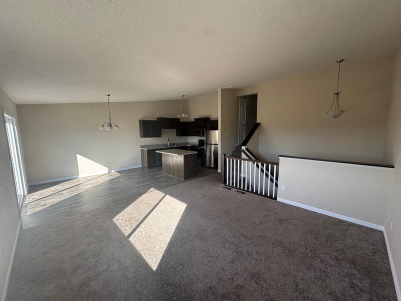 8654 Gateway Cir, Monticello, MN 55362