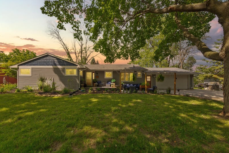 406 Ivanhoe Ave W, Northfield, MN 55057