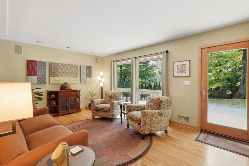 18416 Ridgewood Rd, Minnetonka, MN 55391
