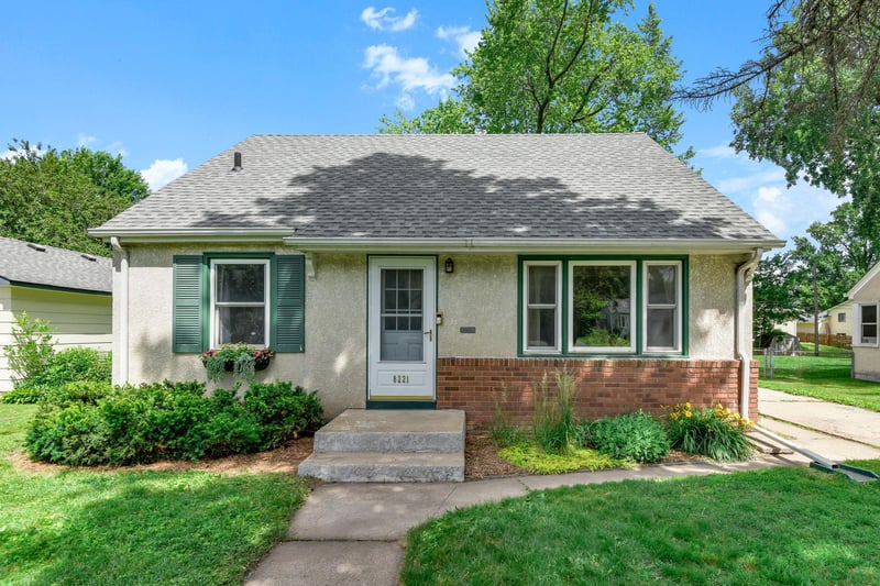 8221 Blaisdell Ave S, Bloomington, MN 55420