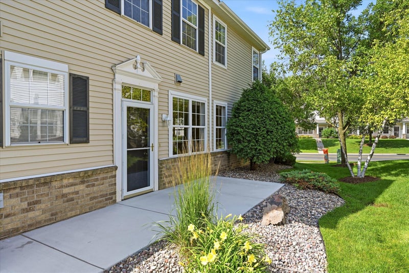 4873 Boatman Ln #6801, Inver Grove Heights, MN 55076