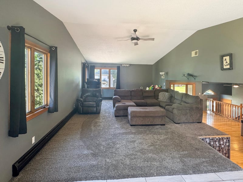 2832 Mill St, Slayton, MN 56172