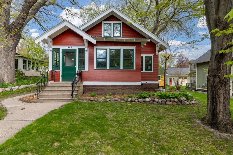 1464 Chelmsford St, Saint Paul, MN 55108