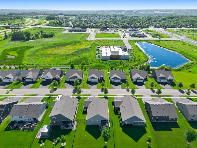1907 Meridian Curve, Carver, MN 55315