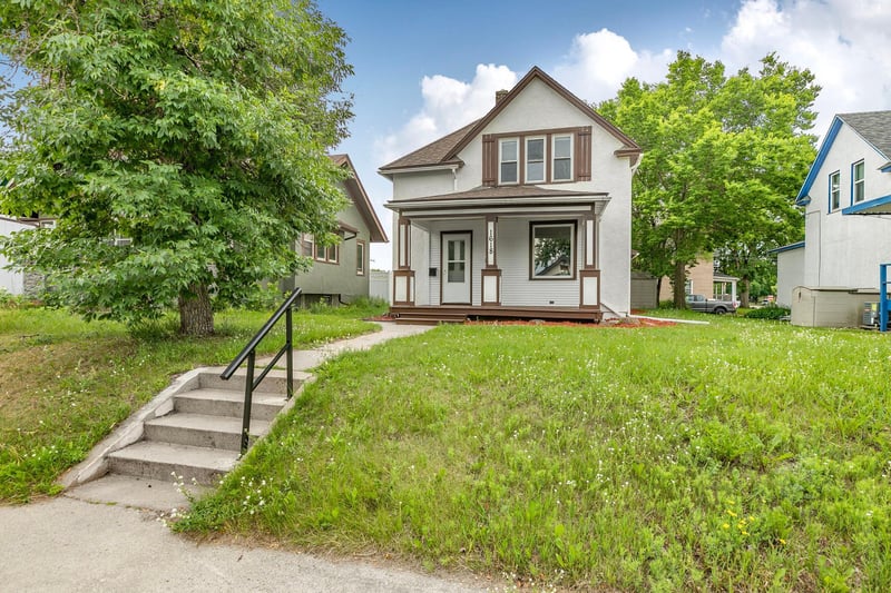 1618 W Saint Germain St, Saint Cloud, MN 56301