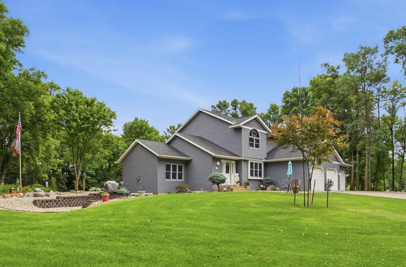 10920 N Shore Dr, Spicer, MN 56288