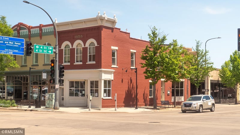 330 Broadway Ave S, Rochester, MN 55904