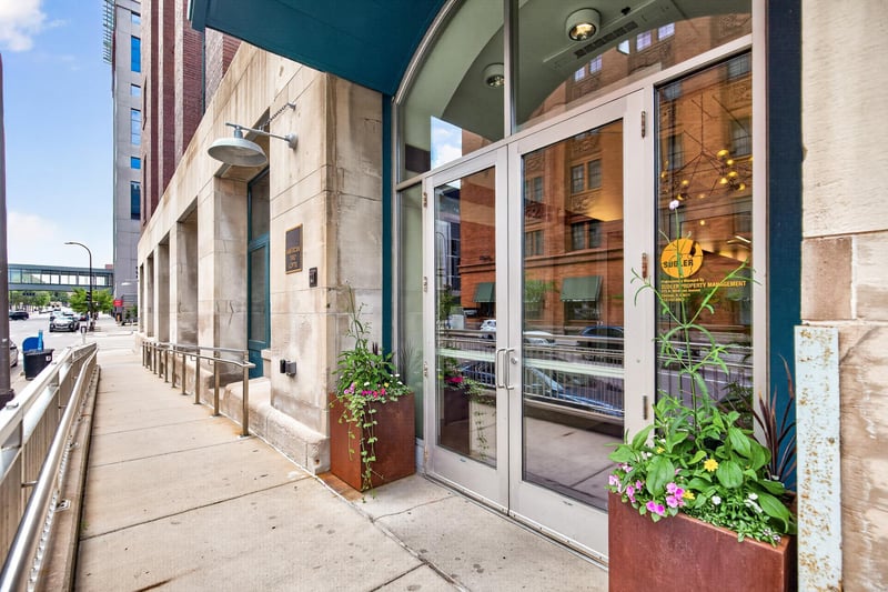 250 Park Ave #502, Minneapolis, MN 55415