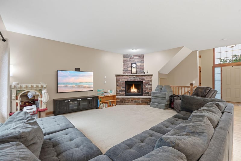 12912 196th Ln NW, Elk River, MN 55330