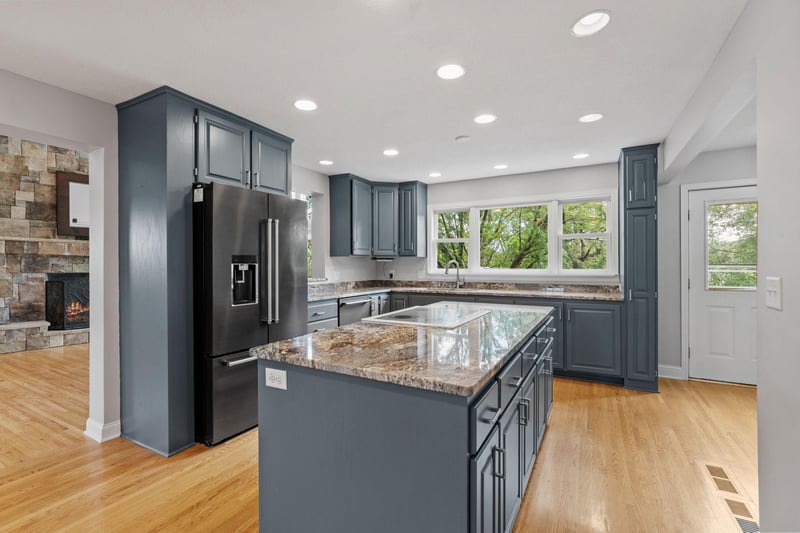 223 E River Pw, Champlin, MN 55316