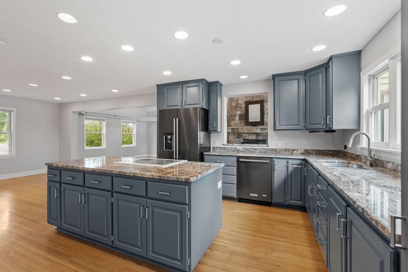223 E River Pw, Champlin, MN 55316