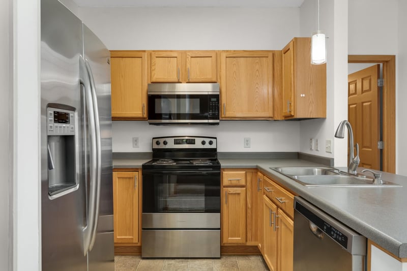 6580 Olive Ln N, Maple Grove, MN 55311