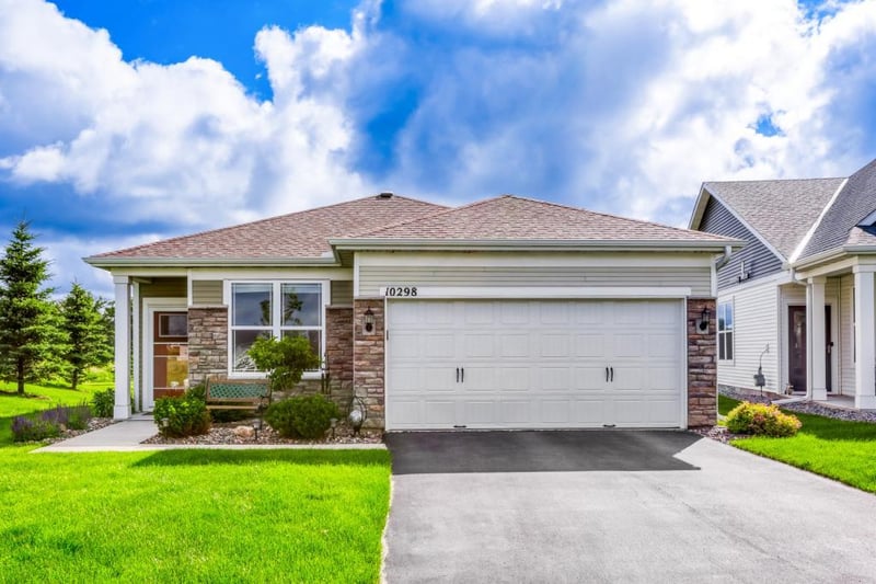 10298 Elm Ln, Rogers, MN 55374