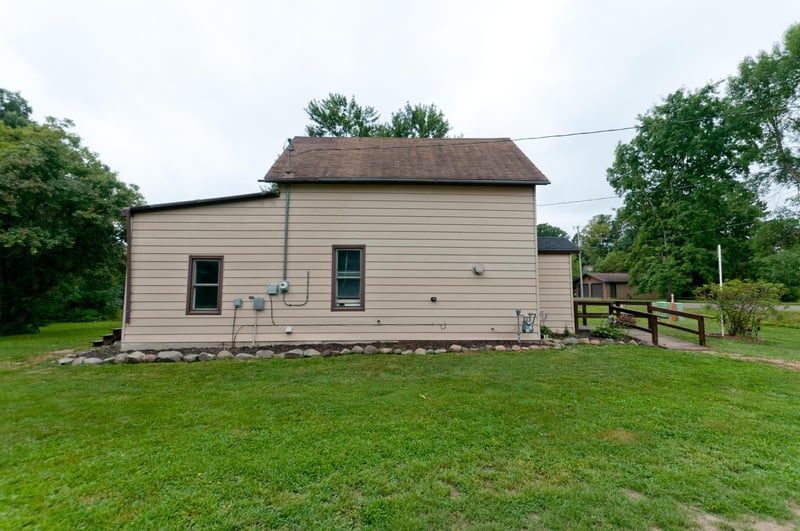 200 W 2nd St, Haugen, WI 54841