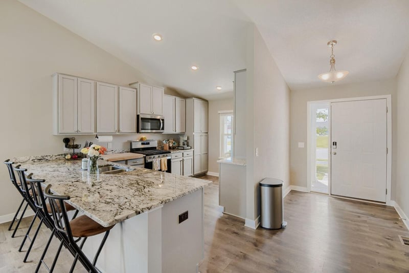 4798 Ethan Trl N, Hugo, MN 55038