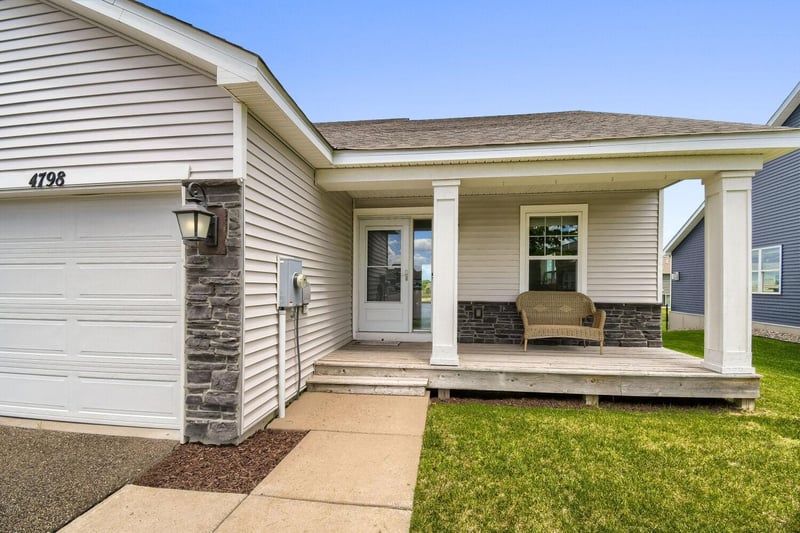 4798 Ethan Trl N, Hugo, MN 55038