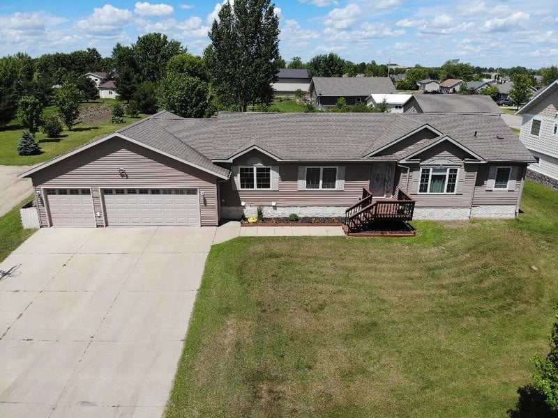 708 Irving Ave SW, Wadena, MN 56482