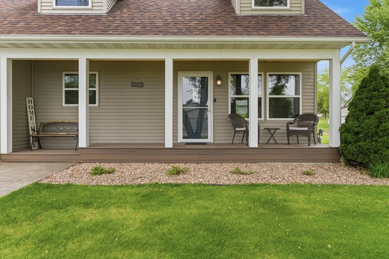 4488 Roberds Lake Trl, Faribault, MN 55021