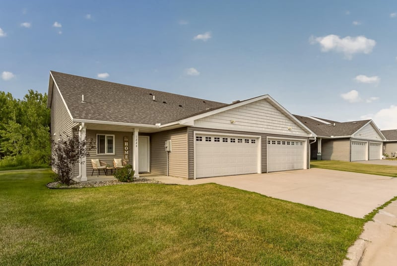 1224 Sundance Ct NE, Byron, MN 55920