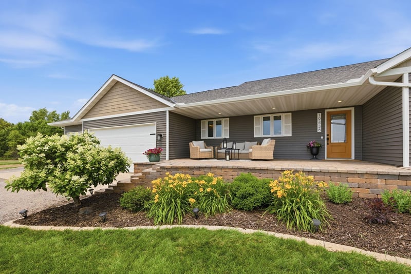 19436 Memory Cir, Hutchinson, MN 55350