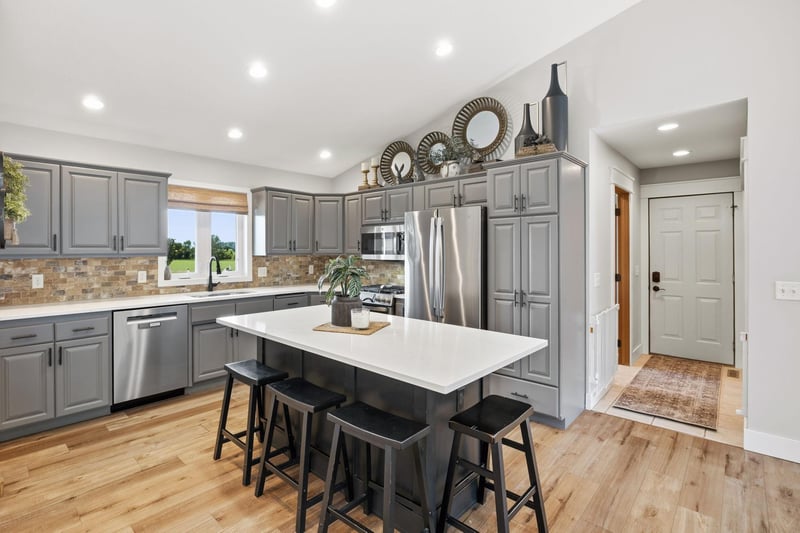 19436 Memory Cir, Hutchinson, MN 55350