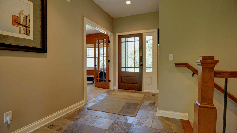 6065 Seamans Dr, Shorewood, MN 55331