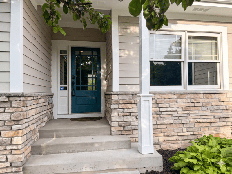 6065 Seamans Dr, Shorewood, MN 55331