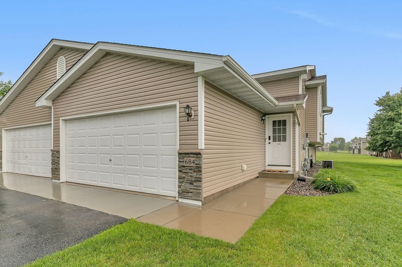 684 9th St, Clearwater, MN 55320