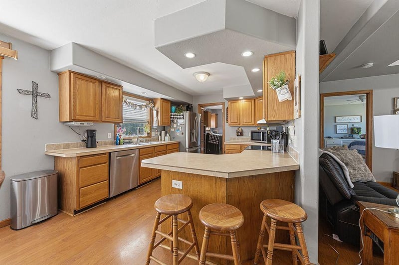 228 Plum Rn, Le Sueur, MN 56058
