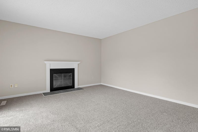 7654 Dunmore Rd, Woodbury, MN 55125