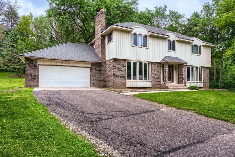 3005 Carlsbad Ct, Burnsville, MN 55337