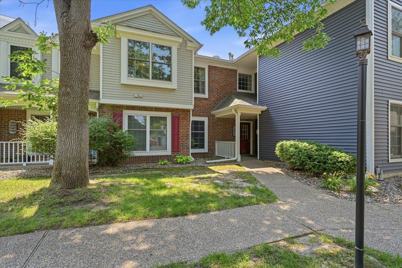 7477 W 110th St, Bloomington, MN 55438