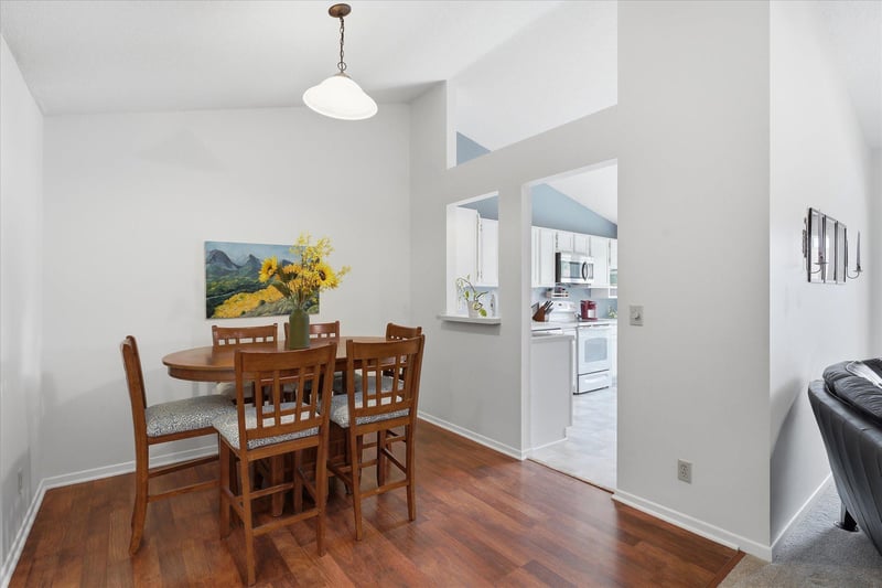 7477 W 110th St, Bloomington, MN 55438