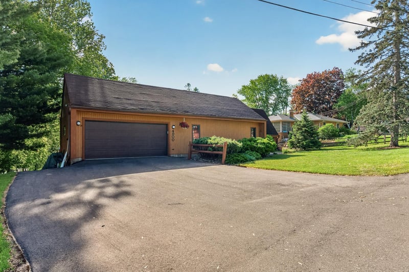 4900 Larson Rd, Shoreview, MN 55126
