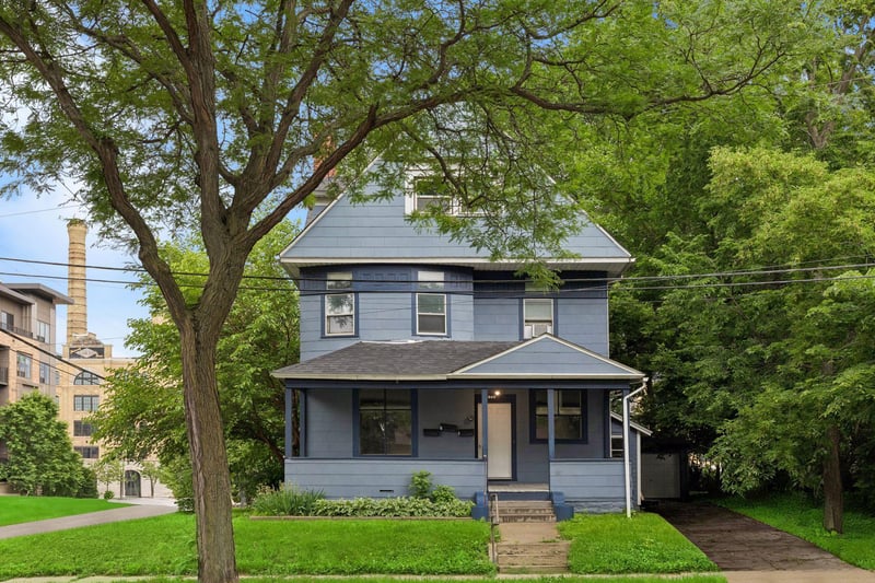1300 Grand St NE, Minneapolis, MN 55413