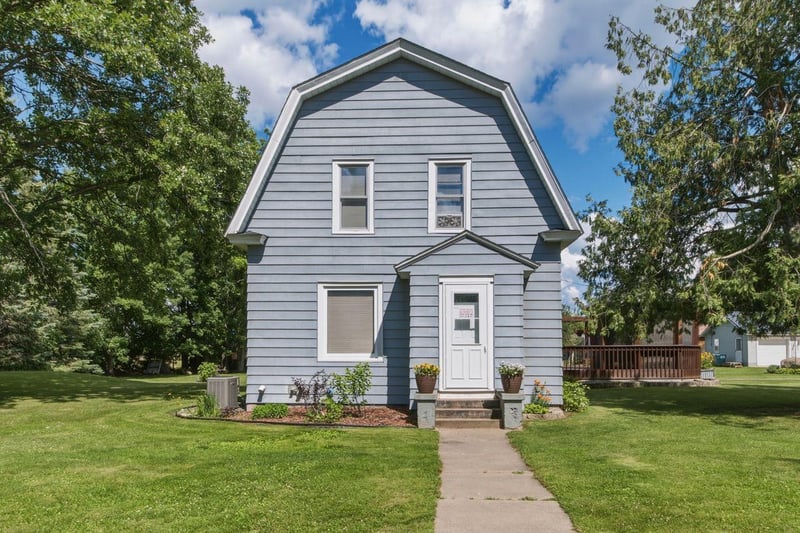 404 N 3rd Ave, Palisade, MN 56469