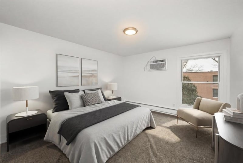 2800 Hamline Ave N #332, Roseville, MN 55113